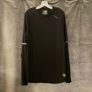 American Eagle Active Long Sleeve
